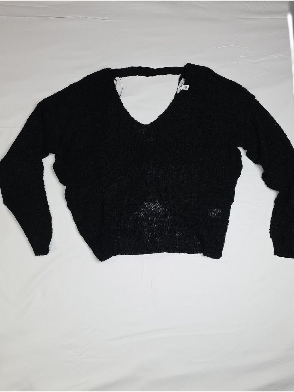Love Tree Black V-Neck Women's Sweater Small Twisy In Time Black